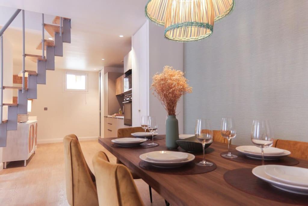 Angleterre 6 - Grand Avec Etage, Coeur De Nice